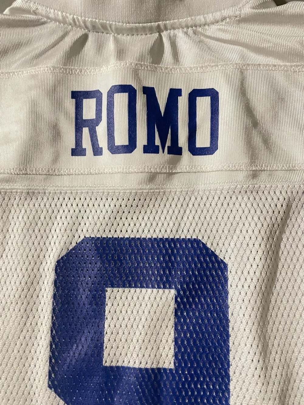 Reebok Youth Dallas Cowboys Tony Romo #9 White Jersey Size Medium 10-12 - Picture 9 of 9